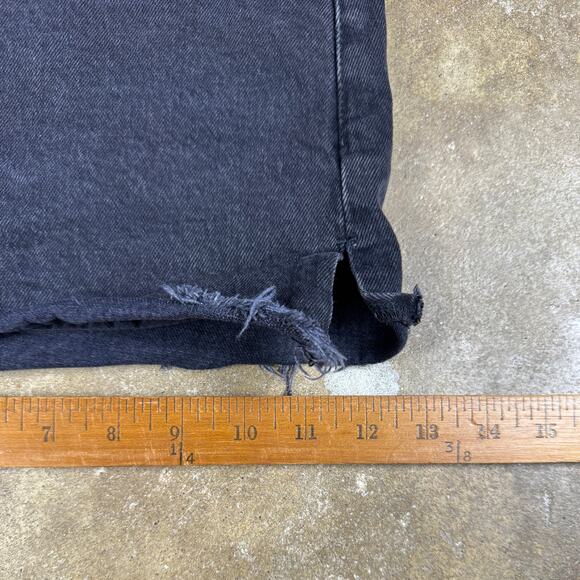 Abercrombie & Fitch Mom Short Women’s 30/10 Black High Rise Distressed Cutoff - Picture 10 of 10